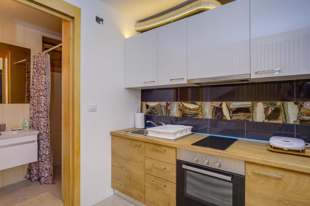 Elegant Apartment Iris Мали-Лошинь Экстерьер фото